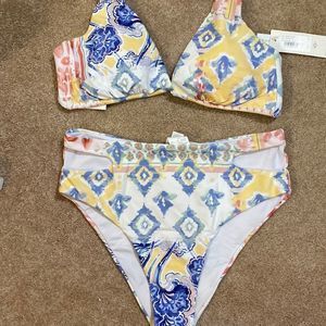 At PHAX 2 piece bikini set. Light floral colors. Size large